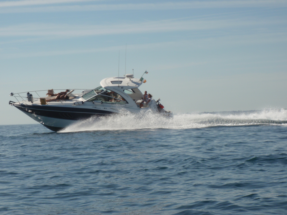 Speed Boat Cruise - Vilamoura - Luxury Boat Trips