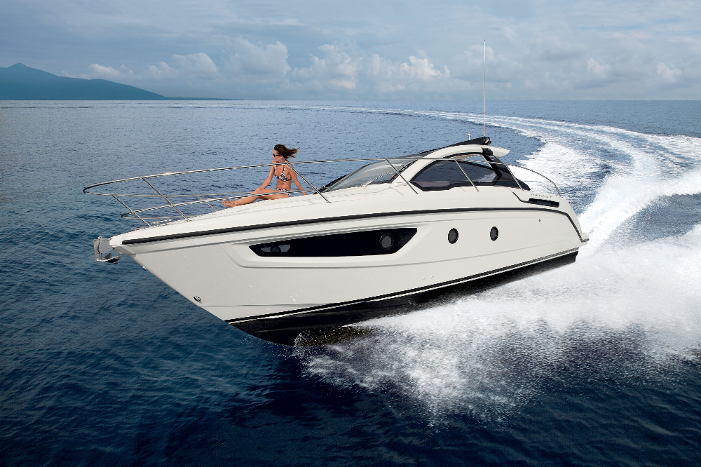 Azimut Yacht Charter - Luxury Boat Trips